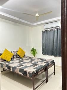 Bedroom Image of 300 Sq.ft 1 RK Apartment / Flat for rent in Kondapur Hyderabad for Rs. 12000