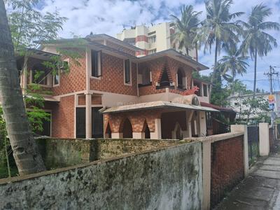 Image of 3750 Sq.ft 4 BHK Independent House for sale in Vyttila, Kochi for Rs. 20000000