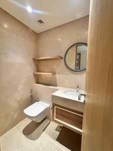 Bathroom Image of 1700 Sq.ft 3 BHK Apartment / Flat for sale in Rustomjee Parishram, Bandra West Mumbai for Rs. 200000000