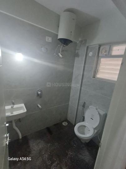 crystal complex Bathroom 1