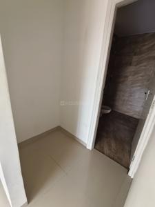Bathroom Image of 1400 Sq.ft 2 BHK Apartment / Flat for rent in Scheme No 140 Indore for Rs. 25000