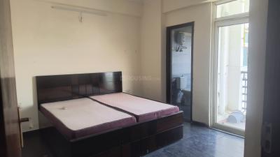 Bedroom Image of 949 Sq.ft 2 BHK Apartment / Flat for rent in Gardenia Glory, Sector 46 Noida for Rs. 38000
