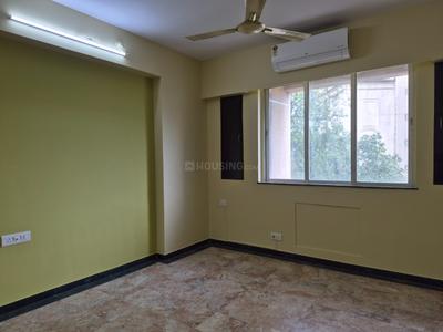 Bedroom Image of 999 Sq.ft 2 BHK Apartment / Flat for sale in Hiranandani Meadows, Thane West Thane for Rs. 18800000