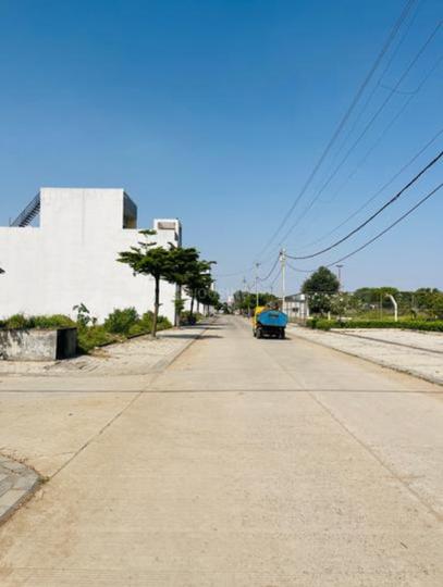 Shri Krishna Emerald Green Main Image 1