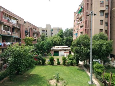 Living Room Image of 1800 Sq.ft 3 BHK Apartment / Flat for rent in Antriksh Shivalik Apartment, Sector 6 Dwarka New Delhi for Rs. 55000