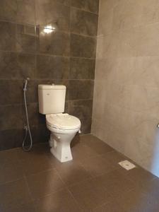 Common Bathroom Image of 1100 Sq.ft 2 BHK Apartment / Flat for sale in Kumar Palmcrest A6, Kondhwa Budruk Pune for Rs. 5000000