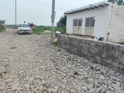 Image of 405 Sq.ft Residential Plot / Land for sale in Girdharpur, Greater Noida for Rs. 900000