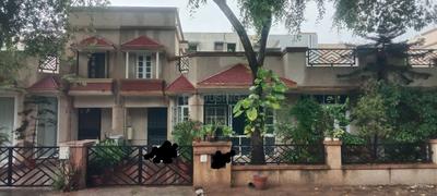 Image of 2000 Sq.ft 3 BHK Villa for rent in Greenwood City Floors, Sector 45, Gurgaon for Rs. 75000