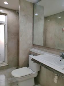 Common Bathroom One Image of 1100 Sq.ft 3 BHK Apartment / Flat for rent in Lodha Amara Tower 36 37, Thane West Thane for Rs. 55000
