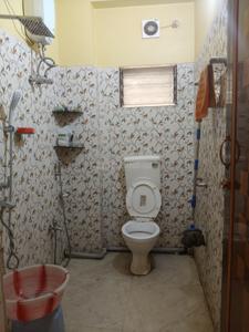 Bathroom Image of 820 Sq.ft 2 BHK Apartment / Flat for sale in Salkia Howrah for Rs. 3800000