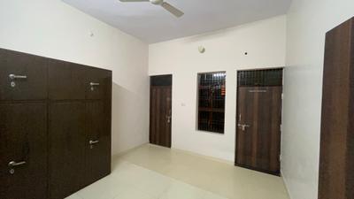 Bedroom Image of 1200 Sq.ft 2 BHK Independent House for rent in Shahganj Agra for Rs. 12000