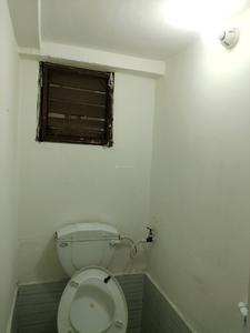 Common Bathroom One Image of 450 Sq.ft 1 BHK Apartment / Flat for sale in Sector 23B Dwarka New Delhi for Rs. 4850000