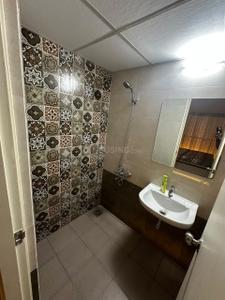 Bathroom Image of 806 Sq.ft 2 BHK Apartment / Flat for rent in Mahindra Happinest Tathawade, Tathawade Pune for Rs. 35000