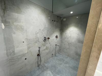 Bathroom Image of 1950 Sq.ft 4 BHK Apartment / Flat for sale in Chheda Avighna Building No 3, Mira Road East Mira Bhayandar for Rs. 24000000