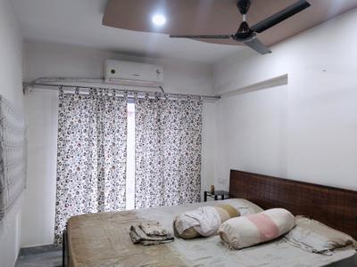 Bedroom Image of 730 Sq.ft 2 BHK Apartment / Flat for sale in Santacruz West Mumbai for Rs. 22500000