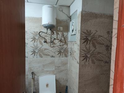 Bathroom Image of 435 Sq.ft 1 RK Studio for rent in Paramount Golfforeste Oak &amp; Pine, Surajpur Greater Noida for Rs. 17500