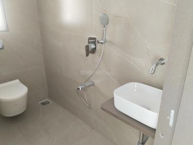 Bathroom Image of 1665 Sq.ft 3 BHK Apartment / Flat for rent in Rattan Icon, Seawoods Navi Mumbai for Rs. 110000