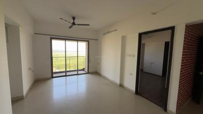 Living Room Image of 1350 Sq.ft 3 BHK Apartment / Flat for rent in Lodha Splendora, Thane West Thane for Rs. 35000