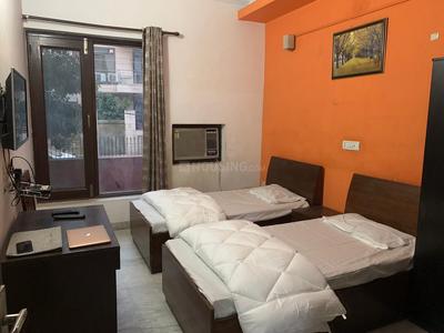 Bedroom Image of White House girls PG in DLF Phase 2, Gurgaon