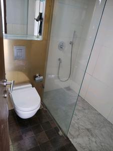 Common Bathroom Image of 1400 Sq.ft 3 BHK Apartment / Flat for sale in Lodha Elisium, Sion Mumbai for Rs. 45500000