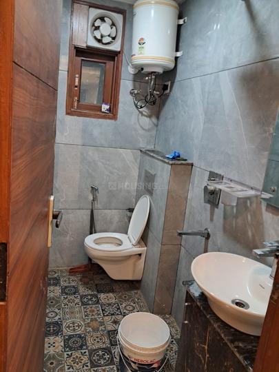 Sheikh Sarai Village, Khirki Extension Bathroom 1