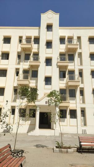 Peninsula Address One Main Image 1