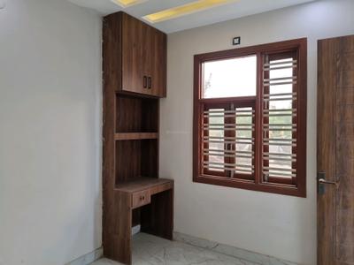 Bedroom Image of 750 Sq.ft 3 BHK Apartment / Flat for sale in Hans Builders Floor, Razapur Khurd New Delhi for Rs. 4800000