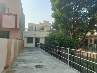 Balcony Image of 700 Sq.ft 1 BHK Builder Floor for rent in Guru Teg Bahadur Nagar Jalandhar for Rs. 9000