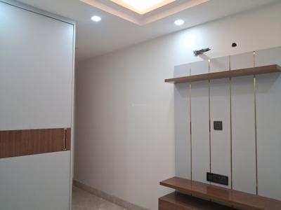 Bedroom Image of 1350 Sq.ft 3 BHK Builder Floor for sale in Paschim Vihar New Delhi for Rs. 26500000
