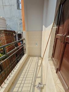Balcony Image of 540 Sq.ft 2 BHK Independent House for rent in Kondli New Delhi for Rs. 11500