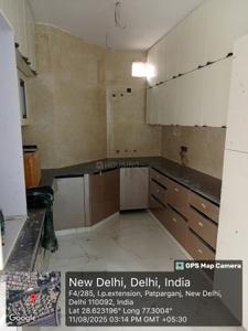 Kitchen Image of 1200 Sq.ft 3 BHK Apartment / Flat for sale in Saraswati Kunj, Patparganj New Delhi for Rs. 22500000