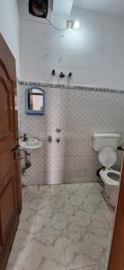 Bathroom Image of 500 Sq.ft 1 BHK Apartment / Flat for rent in Police Line Bokaro for Rs. 11000