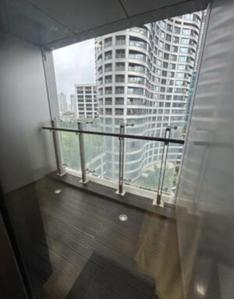 Balcony Image of 1700 Sq.ft 3 BHK Apartment / Flat for sale in Lodha World Towers, Worli Mumbai for Rs. 135000000