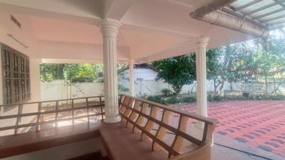Balcony Image of 4000 Sq.ft 4 BHK Independent House for sale in Vennala Kochi for Rs. 37500000