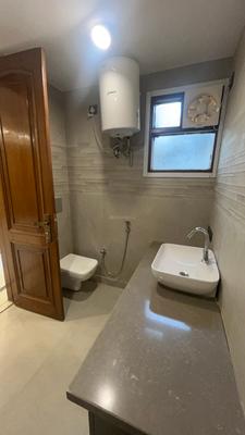 Image of 1550 Sq.ft 2 BHK Apartment / Flat for rent in Ambience Lagoon, DLF Phase 3, Gurgaon for Rs. 80000