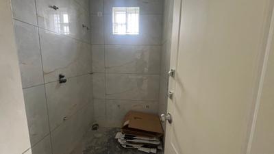 Bathroom Image of 600 Sq.ft 1 BHK Apartment / Flat for rent in Kaggadasapura Bengaluru for Rs. 27000