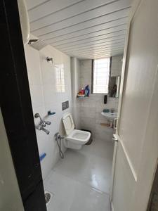 Bathroom Image of 950 Sq.ft 2 BHK Apartment / Flat for sale in Malad West Mumbai for Rs. 14000000