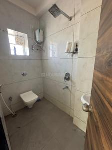 Bathroom Image of 1800 Sq.ft 3 BHK Apartment / Flat for rent in Manish Nagar Nagpur for Rs. 24000