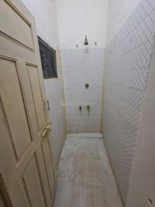 Bathroom Image of 1200 Sq.ft 2 BHK Independent House for rent in Ambattur Chennai for Rs. 25000