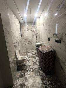 Bathroom Image of 1500 Sq.ft 3 BHK Independent House for rent in Narayan Vihar Jaipur for Rs. 35000