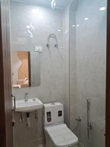 Common Bathroom Image of 600 Sq.ft 2 BHK Builder Floor for rent in Dwarka Mor New Delhi for Rs. 20000