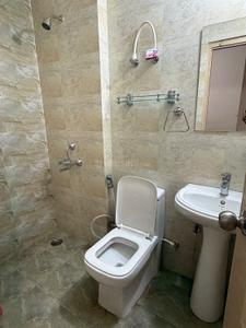 Bathroom Image of 1165 Sq.ft 3 BHK Apartment / Flat for rent in Oro Elements, Jankipuram Lucknow for Rs. 17500