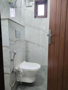 Common Bathroom Image of 1000 Sq.ft 2 BHK Apartment / Flat for sale in Neb Sarai New Delhi for Rs. 5000000