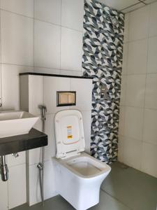 Common Bathroom Image of 900 Sq.ft 2 BHK Apartment / Flat for sale in Kalwa Thane for Rs. 12000000