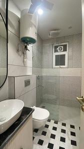 Bathroom Image of 1755 Sq.ft 3 BHK Builder Floor for sale in Surajmal Vihar New Delhi for Rs. 45000000