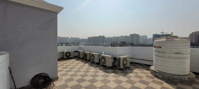 Balcony Image of 2400 Sq.ft 4 BHK Villa for sale in Indus Palm Drive, Ghukna Ghaziabad for Rs. 31000000