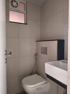 Common Bathroom Image of 613 Sq.ft 1 BHK Apartment / Flat for sale in Godrej Green Vistas, Mahalunge Pune for Rs. 5500000