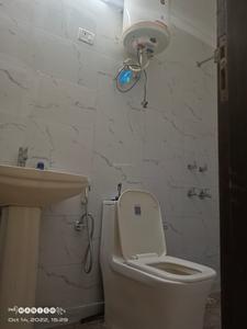 Bathroom Image of 450 Sq.ft 1 RK Apartment / Flat for rent in Saket Harmony, Said-Ul-Ajaib New Delhi for Rs. 9000