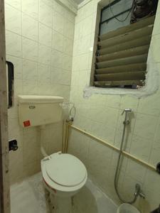 Bathroom Image of 650 Sq.ft 1 BHK Apartment / Flat for rent in Kothrud Pune for Rs. 30000