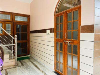 Balcony Image of 1500 Sq.ft 2 BHK Independent House for rent in Kampoo Gwalior for Rs. 10000